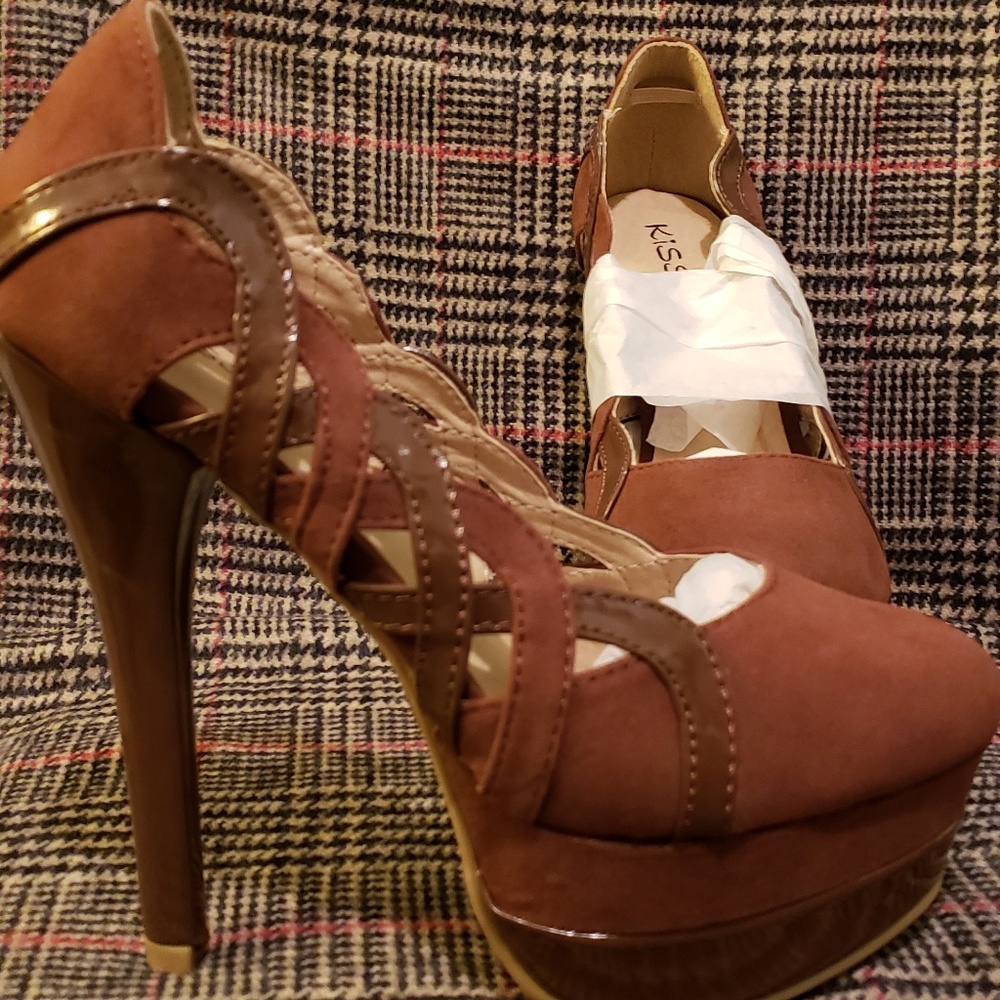 2 For $25 Women's Heels Size 6.5